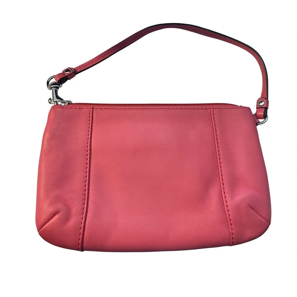 Coach Leather‎ Wristlet Coral Pink Zip Top Clutch Bag Silver Hardware